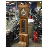 Ethan Allen grandfather clock w/pendulum and