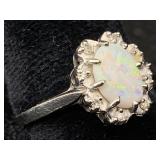 14k White Gold Ring W/opal & Diamonds, Tw 2.7g,