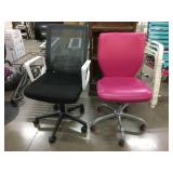 2 Rolling office chairs, black and pink