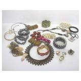 Fashion costume jewelry. Assorted