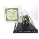 The mask of tutankhamun King Tut collectible.