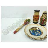 Wooden salt/pepper shakers, spoon, salt bowls &