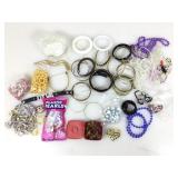 Costume fashion jewelry. Bangle bracelets, loose