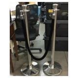 Barrier post w/black rope, 39x60in Barrier post w/black rope, 39x60in