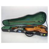Parrot MUS-1417 3/4 Violin w/ Bow & Case Parrot MUS-1417 3/4 Violin w/ Bow & Case