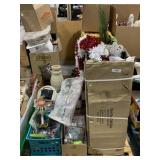 Home and holiday decor.  Pallet. Home and holiday decor.  Pallet.