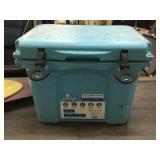 nICE Roto molded cooler, 22 Quart nICE Roto molded cooler, 22 Quart