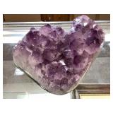 Amethyst Geode, Tw 3.25, Sz 7x6x4in Amethyst Geode, Tw 3.25, Sz 7x6x4in
