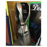 Callaway Golf Bag w/clubs, and covers, see photos Callaway Golf Bag w/clubs, and covers, see photos