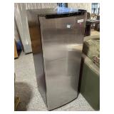 Frigidaire freezer, mod EFRF698-6COM, 21x21x55in