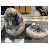 2 Geodes, 4x3x5.5in