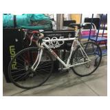 Trek aluminum 1400 bicycle, tires donï¿½t hold air