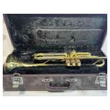 Yamaha YTR-223 Trumpet In Case