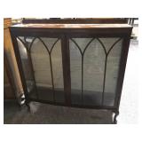 Vtg Curio cabinet w/arch wood accents, front