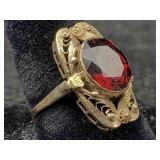 10k Gold Ring W/garnet, Tw 3.4g, Sz 6