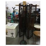 Metal floor lamp w/4 bulbs, one leaf is broken,