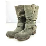 Leather upperClarks boots made in Romania size 7
