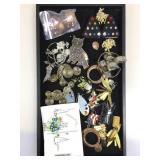 Fashion costume jewelry. Assorted