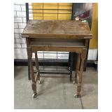 Vtg rolling Lectern/School desk, 24x13x33in