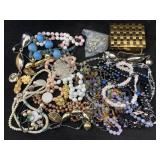 Fashion Jewelry Incl. Necklaces, Bracelet & More