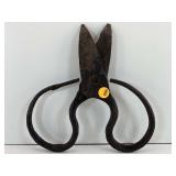 Very Old Primitive Wool Shears - working