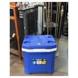 Igloo 60 Quartz cooler on wheels w/handle