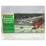 NOS Frog Tupolev SB-2 Katyuska model kit, 1:72