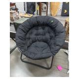 Folding round chair