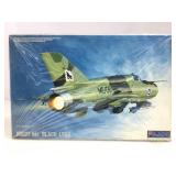 NOS Fujimi MiG21 bis Black Lynx model kit 1:72