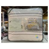 One Kings lane full/queen comforter set. May need