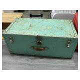Vtg Metal trunk, 30in long