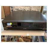 Technics 5 Disk Cd rotary player. SL-PD667