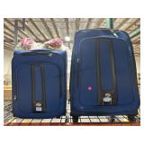 American Tourister Luggageï¿½s bags, 26in tall