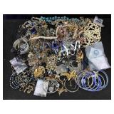 Fashion Jewelry Incl. Necklaces, Earrings & More