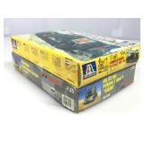 NOS Italeri Ambulance Dodge WC54 & Maquette sig