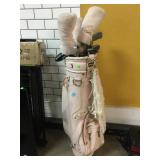 MacGregor Pink golf bag w/clubs