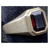 10k Gold Ring W/ruby, Tw 6.2g, Sz 10.5