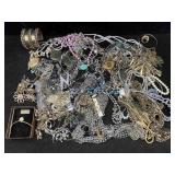 Fashion Jewelry Incl. Earrrings, Necklaces & More