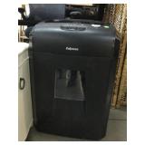 Fellowes 20-Sheet Small Office Micro-Cut