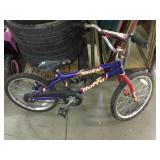 Huffy Rock it kids bicycle, tires hold air