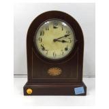 Vtg mantle clock, 12 in tall