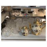 Porcelain teapot, assorted glassware