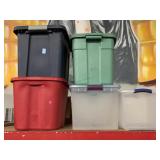 5 Storage Containers with Lids.