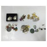 Fashion Costume jewelry. Assorted