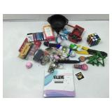 Metal mini cauldron, small toys, novelty