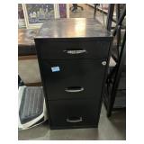 Metal file cabinet w/3 drawers, 14x18x27in