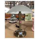 Metal desk top lamp, 15in tall