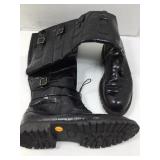 Boots size 13M