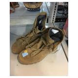 McRae Footwear Vibram Boots. Size 12W.