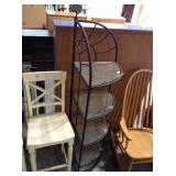 Metal corner rack w/4 glass shelves, approx under